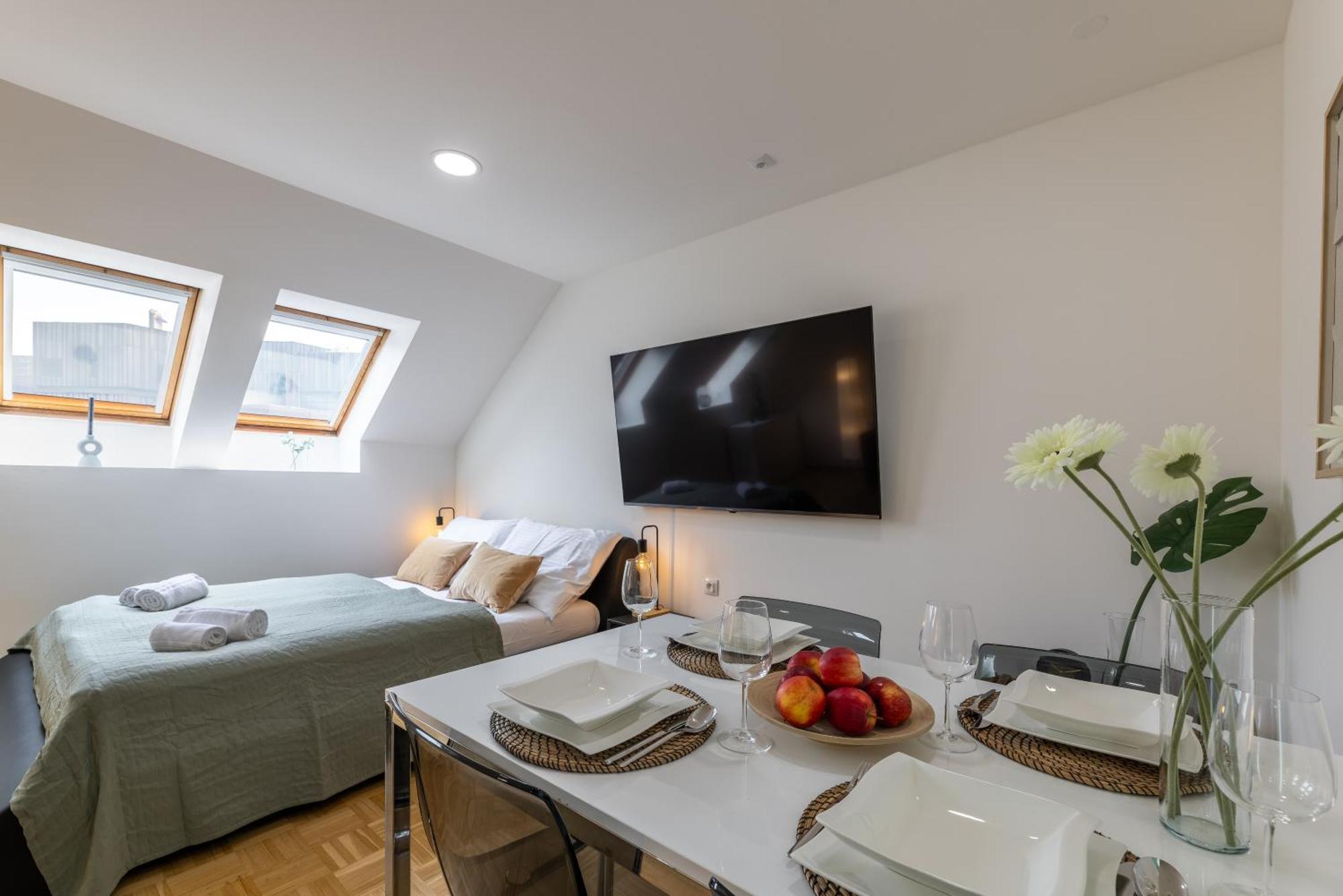 Kip Old Town Modern With Free Parking & Ac Appartamento Praga