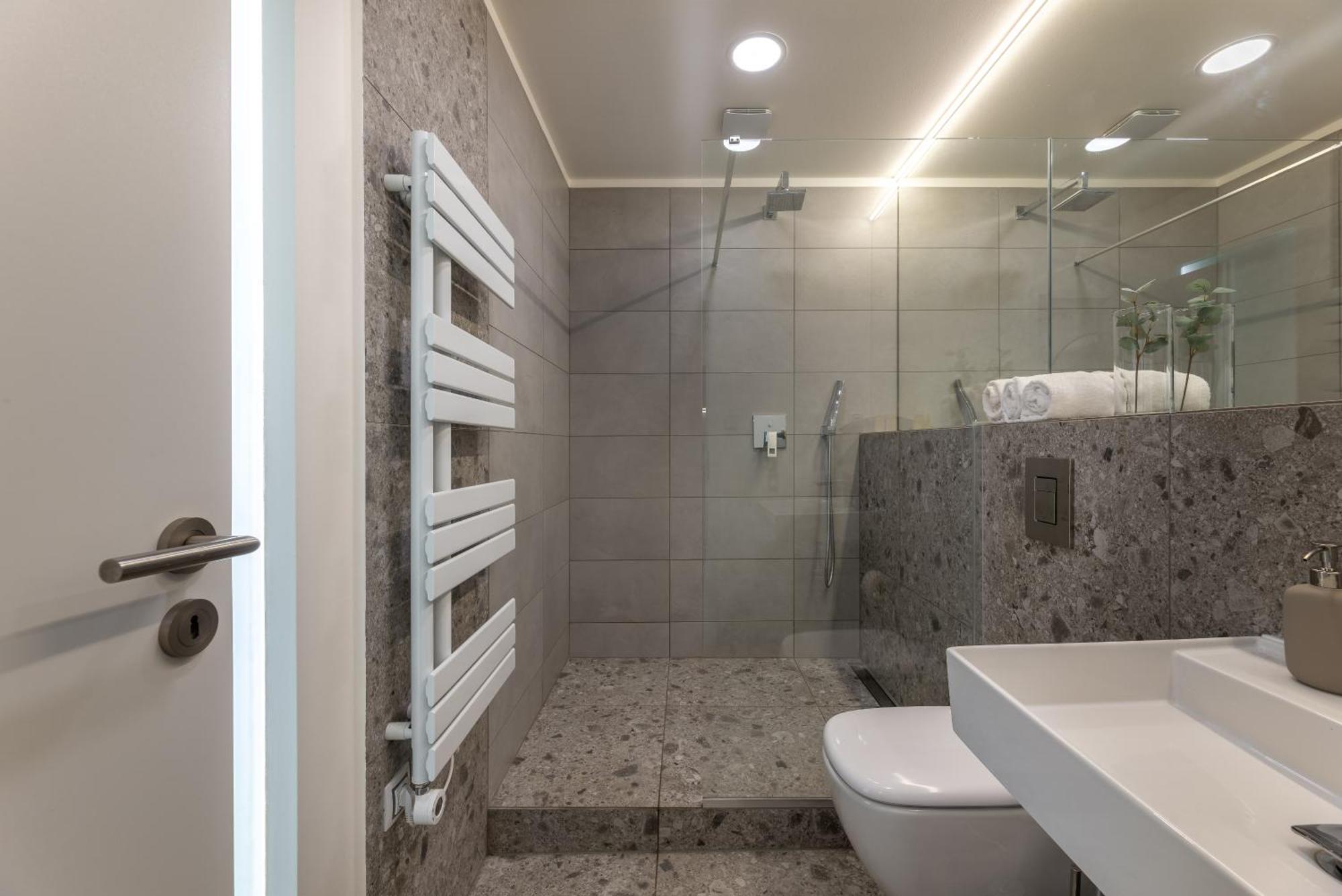 Kip Old Town Modern With Free Parking & Ac Appartamento Praga