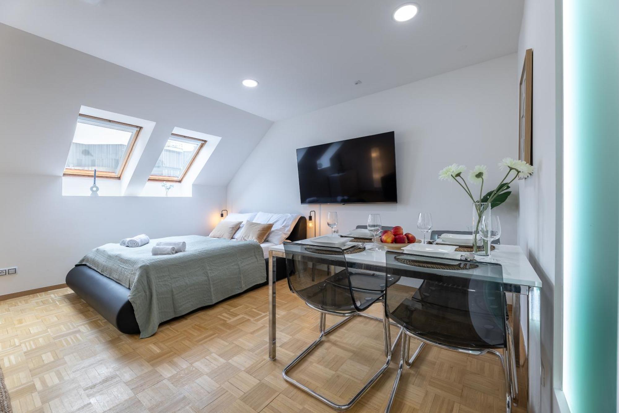 Appartamento Kip Old Town Modern With Free Parking & Ac